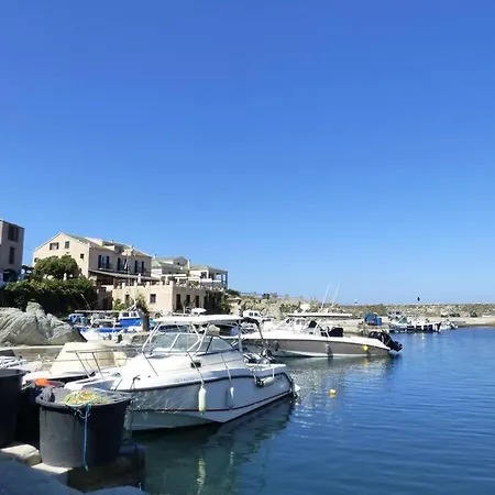 Ancienne Maison De Pêcheur Rénovée Avec Goût Dans Le Cap Corse Hébergement de vacances Centuri