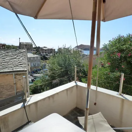 Ancienne Maison De Pêcheur Rénovée Avec Goût Dans Le Cap Corse Hébergement de vacances Centuri